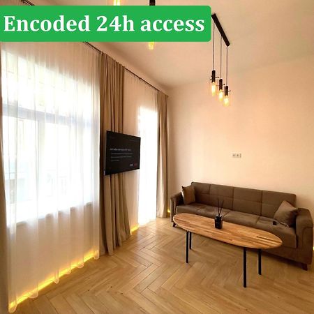 קובנה Picturesque Old Town Apartment With Charming Balcony מראה חיצוני תמונה